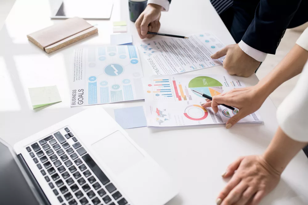 Modificare Atribuții și Durată Administrator